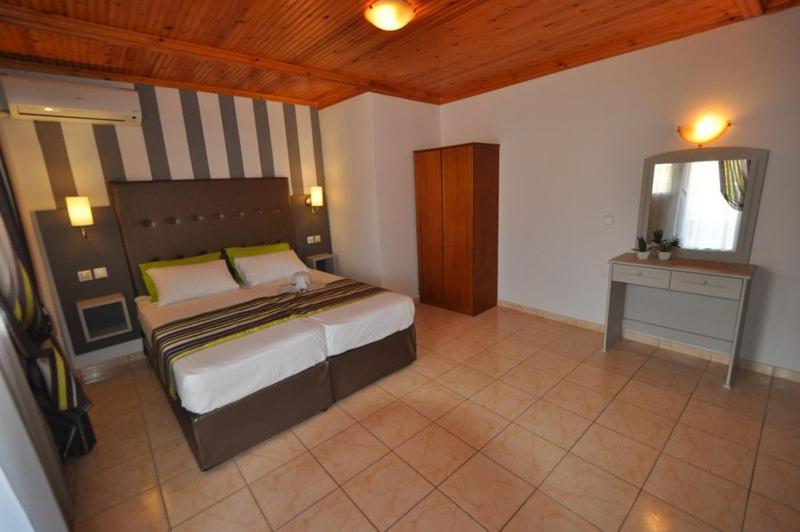 Hotel Asterias Limenaria  Extérieur photo